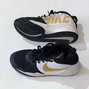 Nike Unisex Junior Shoes Size 6